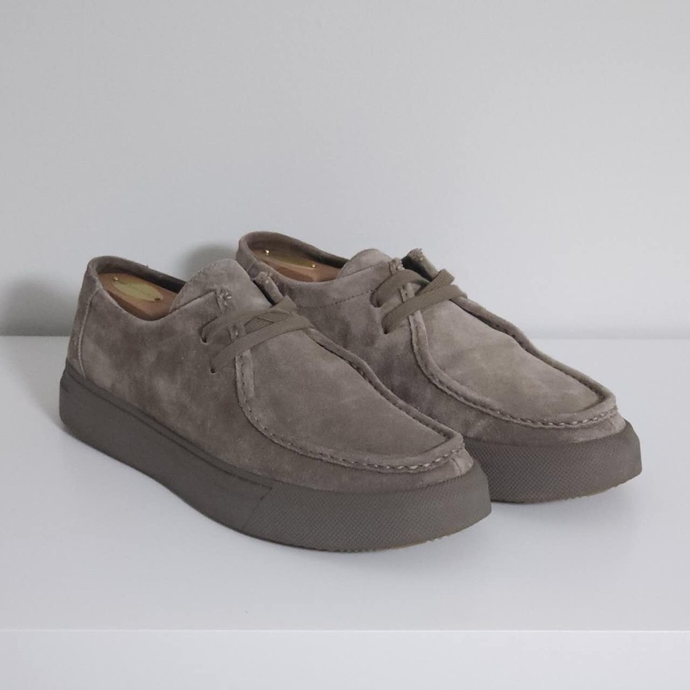 Vince Suede Lace Up Sneaker, men US9.5